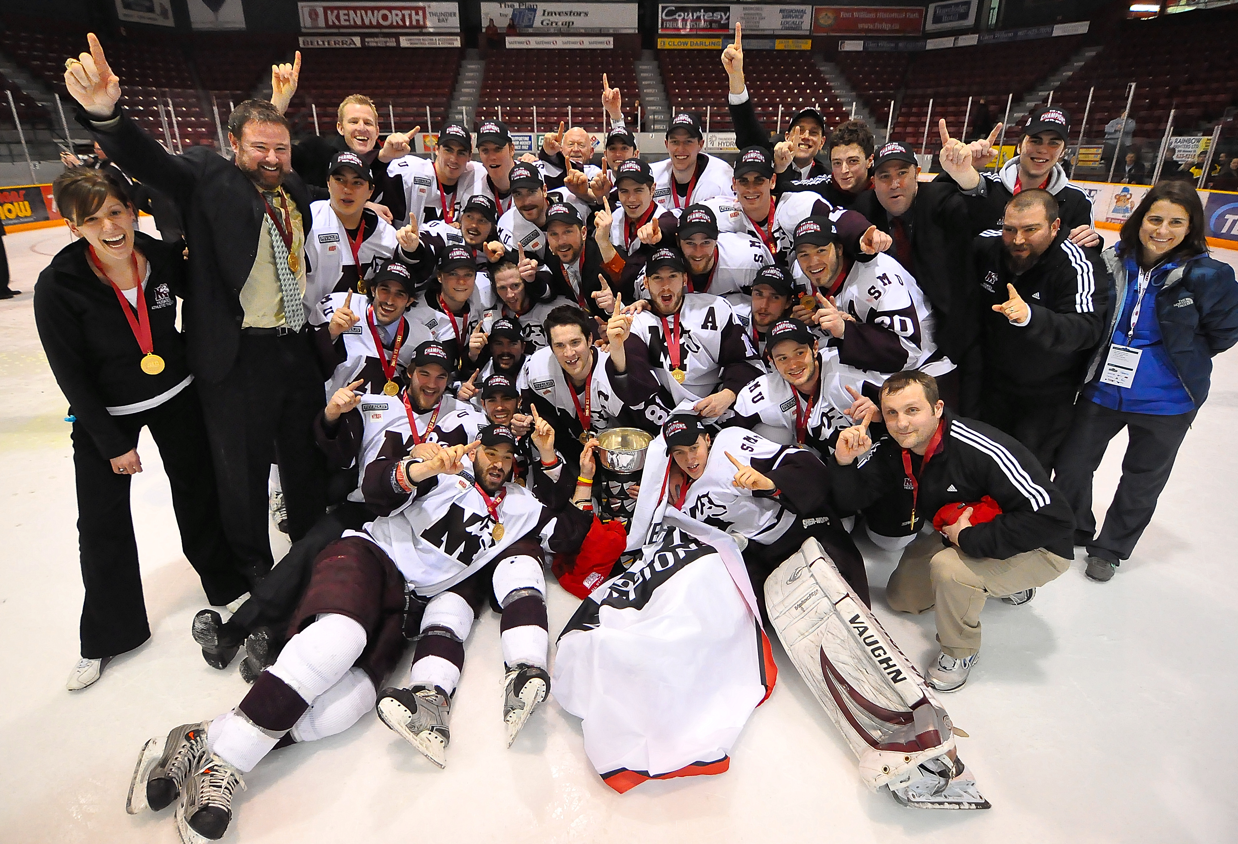 2010 Huskies Men's Hockey